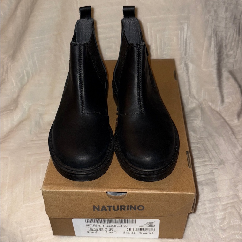 NWT NATURINO PICCADILLY Chelsea Leather Boots in Black - Picture 8 of 15